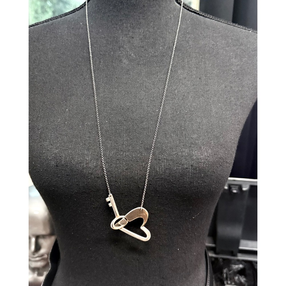 Fossil Signed Key Heart Lock Pendant Necklace Silver Tone 36 Inch Y2K